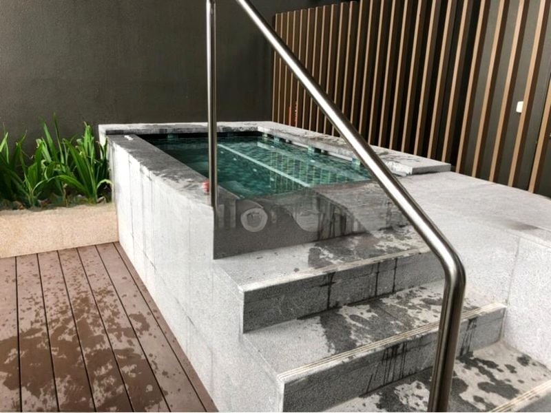 COMMONWEALTH TOWERS 9