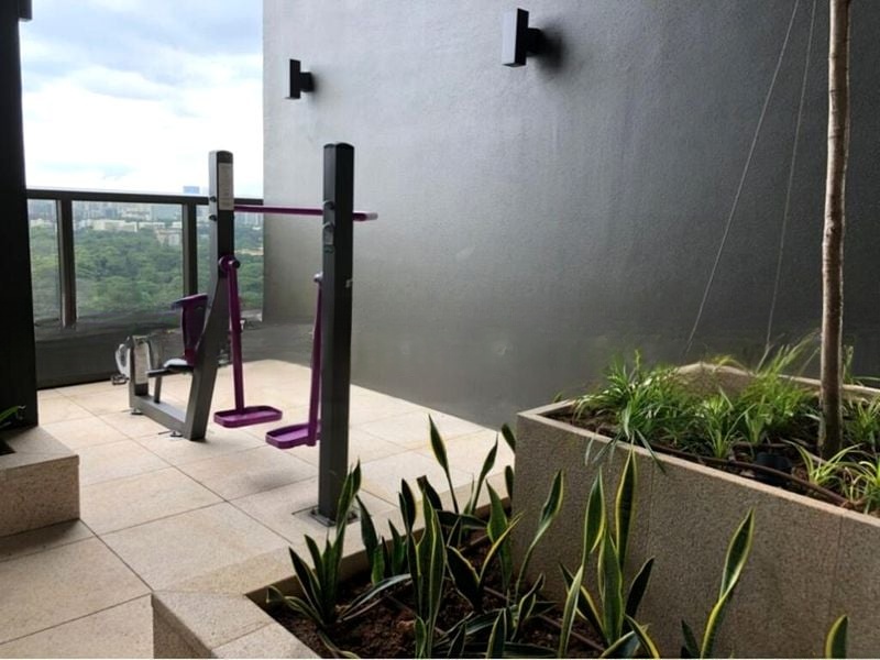 COMMONWEALTH TOWERS 6