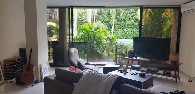 SUTTON PLACE 10