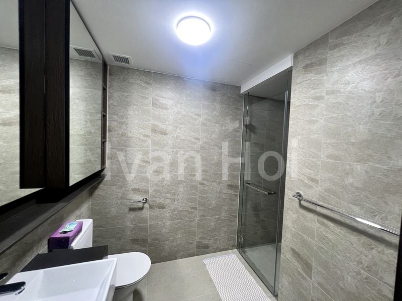 RIVERFRONT RESIDENCES 4