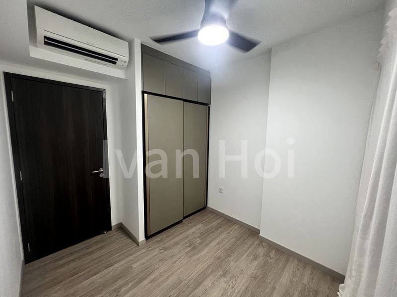 RIVERFRONT RESIDENCES 5