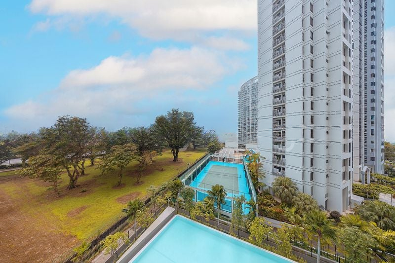 COASTLINE RESIDENCES 4