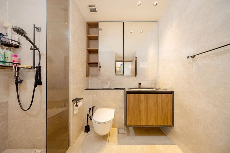 COASTLINE RESIDENCES 7