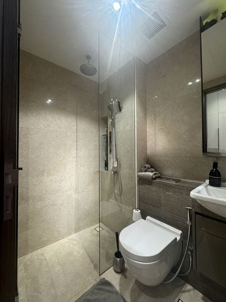 38 JERVOIS 10