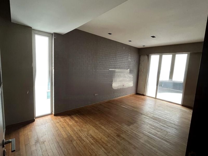 THE SHORELINE RESIDENCES II 8