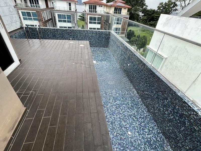 THE SHORELINE RESIDENCES II 1