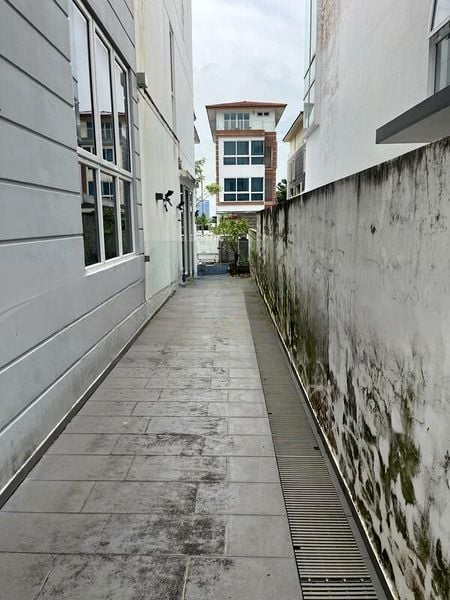 THE SHORELINE RESIDENCES II 6