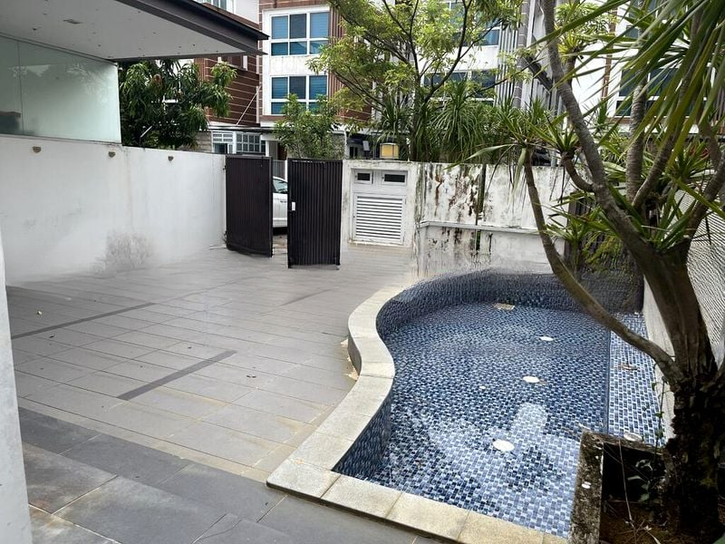 THE SHORELINE RESIDENCES II 5