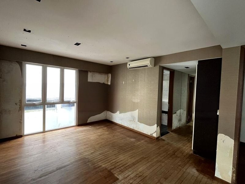 THE SHORELINE RESIDENCES II 13