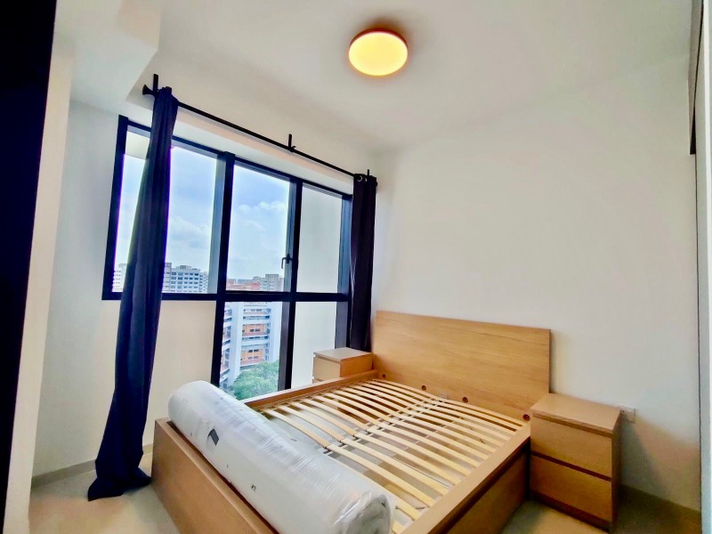 RIVERFRONT RESIDENCES 4