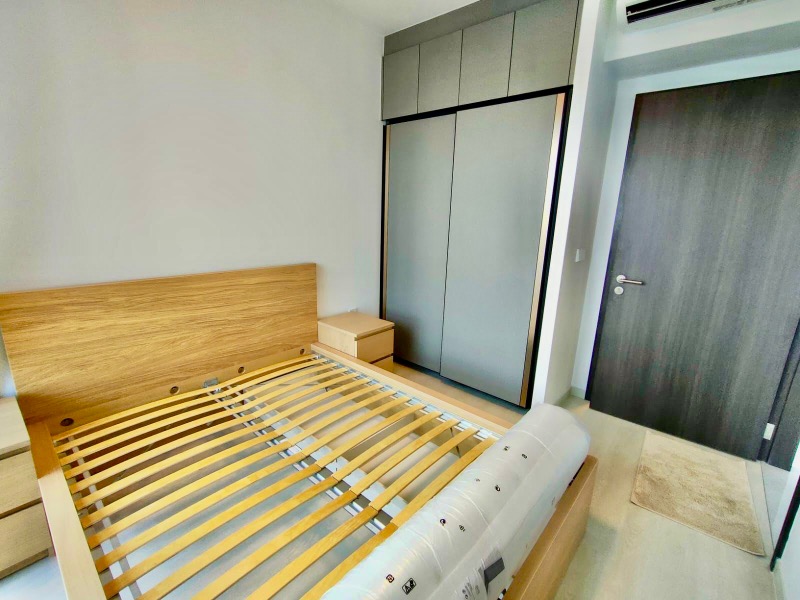 RIVERFRONT RESIDENCES 8