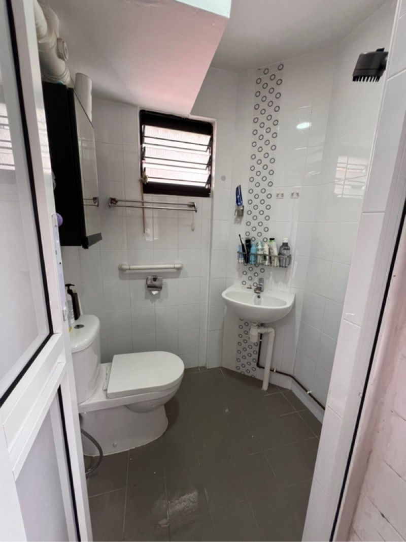 JURONG EAST ST 24 10