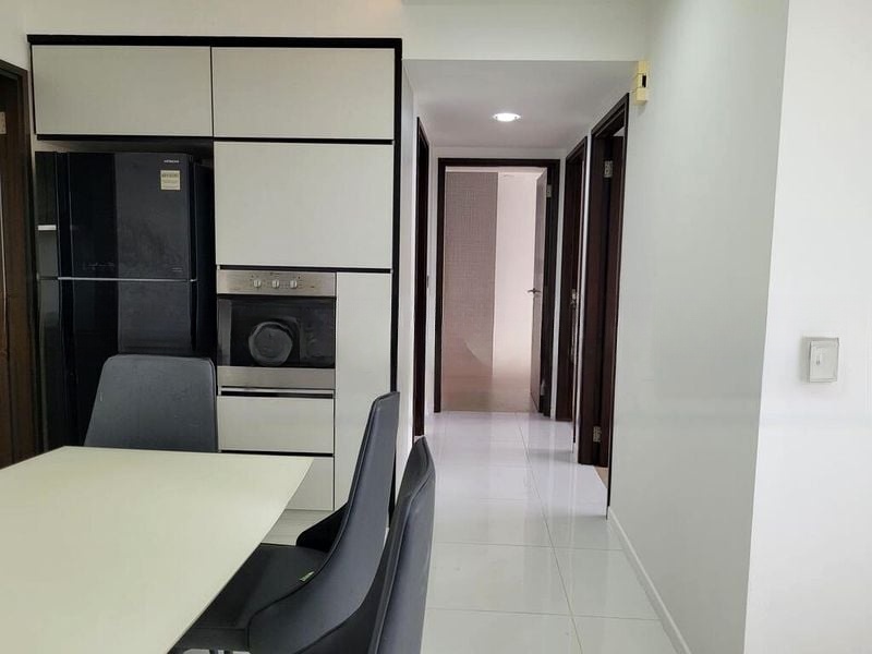 RIVERPARC RESIDENCE 7