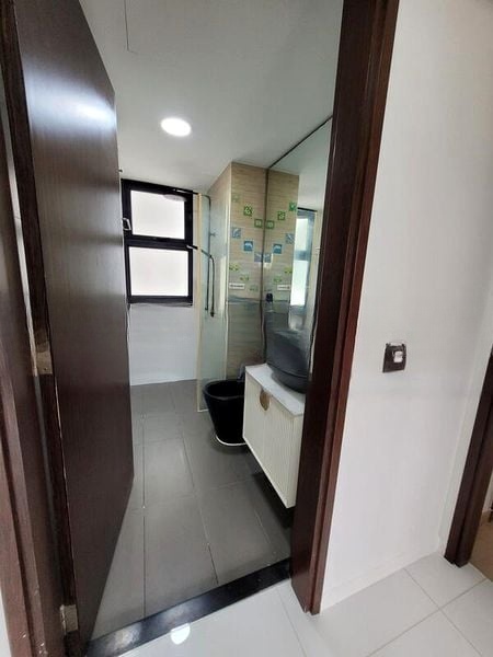 RIVERPARC RESIDENCE 6
