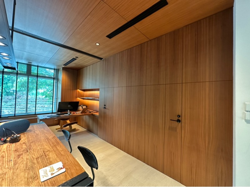 THE BOTANIC ON LLOYD 18