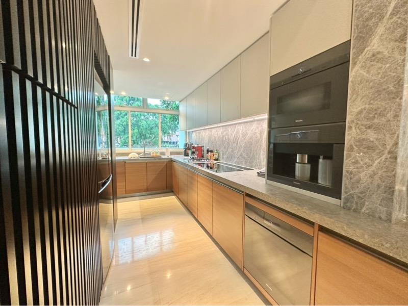 THE BOTANIC ON LLOYD 20