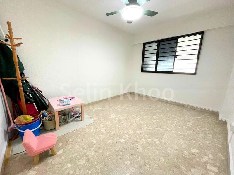 JURONG EAST ST 24 10