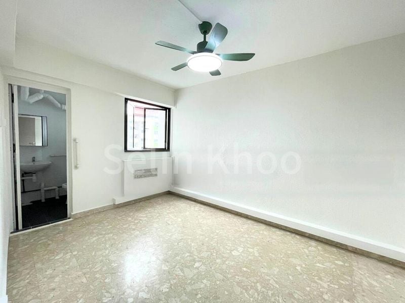 JURONG EAST ST 24 12