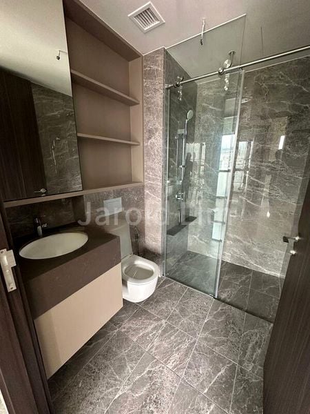 THE LINQ @ BEAUTY WORLD 6