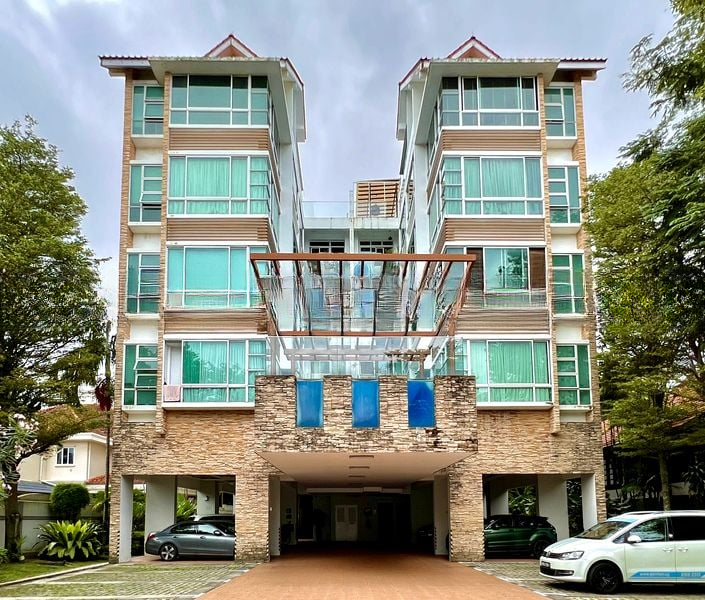 HERITAGE RESIDENCES 10
