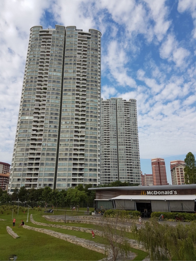 CLOVER BY THE PARK 14