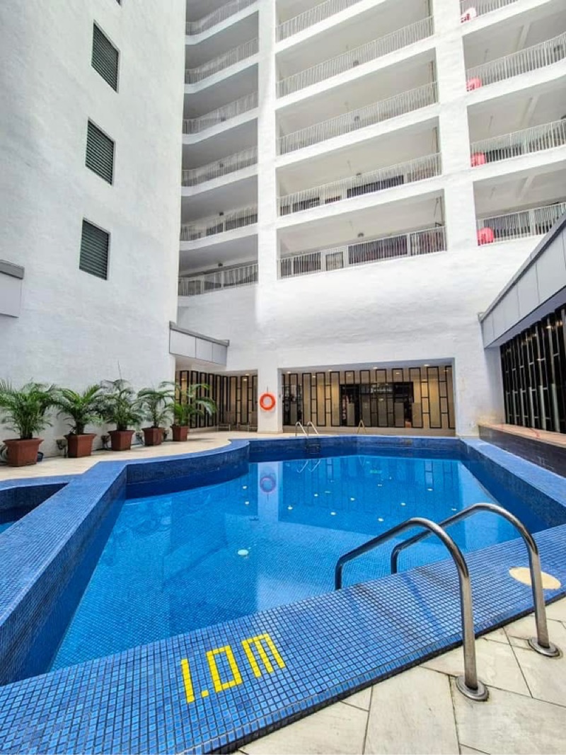 INTERNATIONAL PLAZA 46