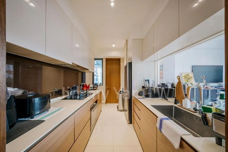 STIRLING RESIDENCES 10