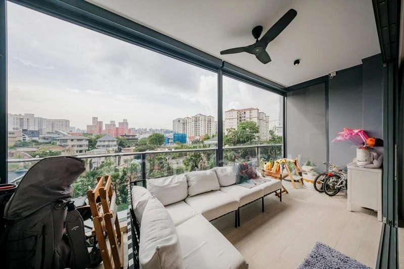 STIRLING RESIDENCES 13