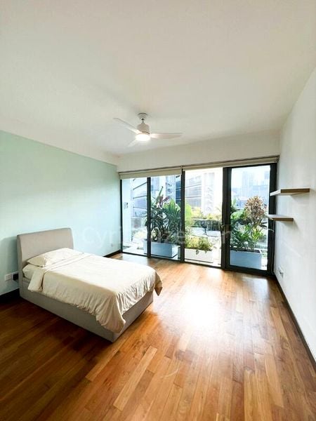 WATERMARK ROBERTSON QUAY 5