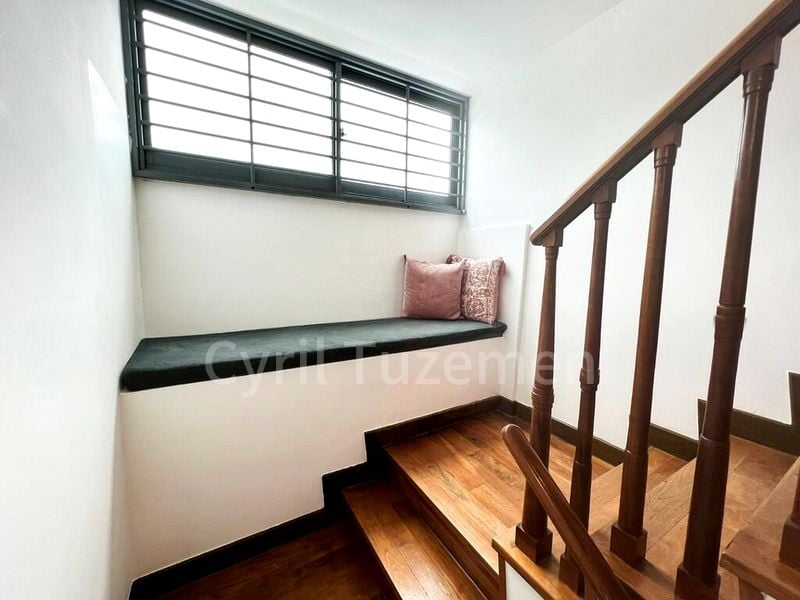 WATERMARK ROBERTSON QUAY 11