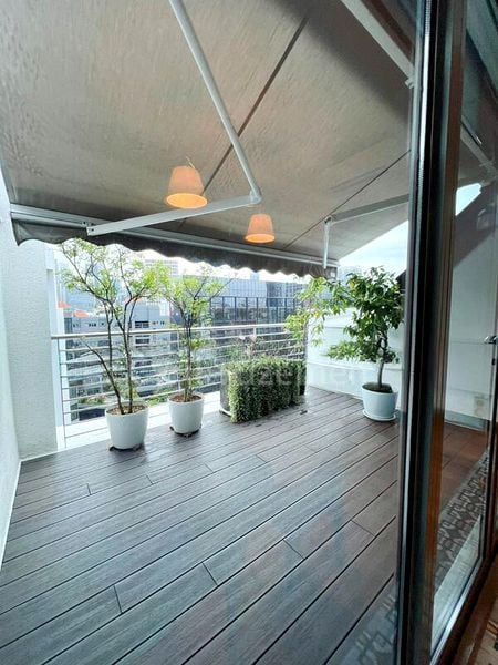 WATERMARK ROBERTSON QUAY 13