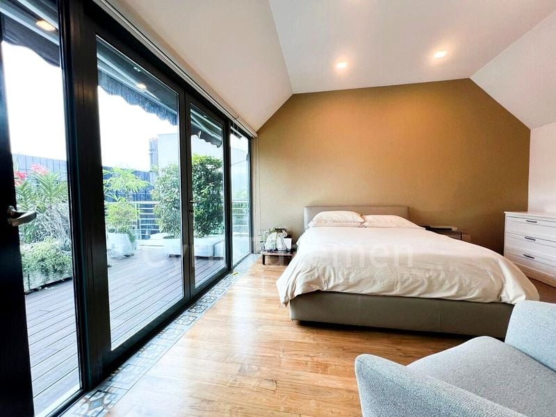 WATERMARK ROBERTSON QUAY 15