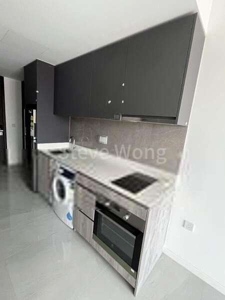 RIVERFRONT RESIDENCES 9