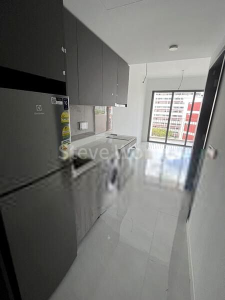 RIVERFRONT RESIDENCES 10