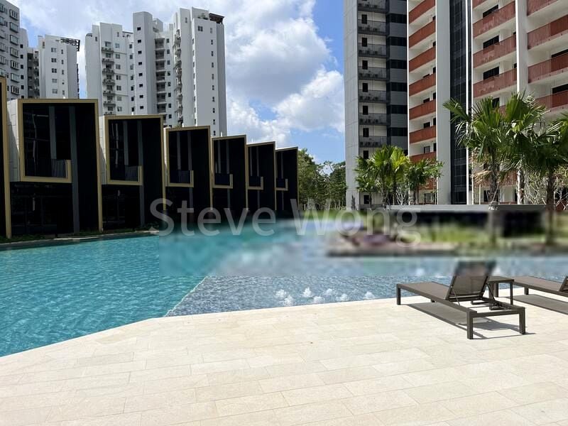 RIVERFRONT RESIDENCES 14