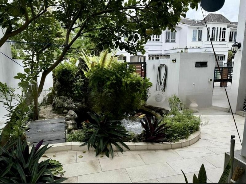 JADE VINE GARDENS 11