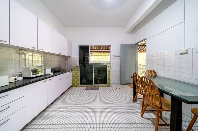 GOLDEN HILL ESTATE 11