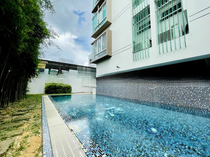 LEITH GROVE 3