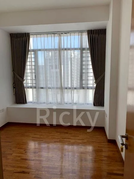 ROCHELLE AT NEWTON 5