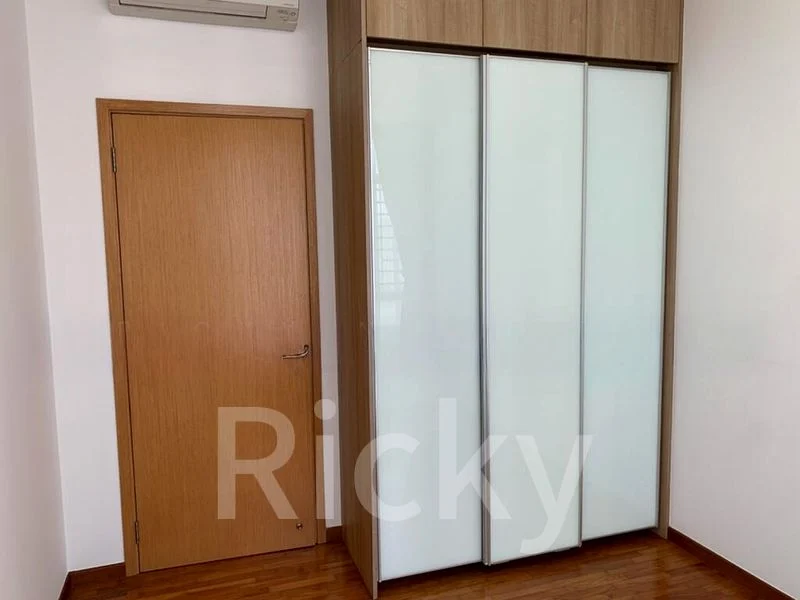 ROCHELLE AT NEWTON 6