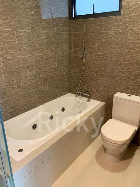 ROCHELLE AT NEWTON 14