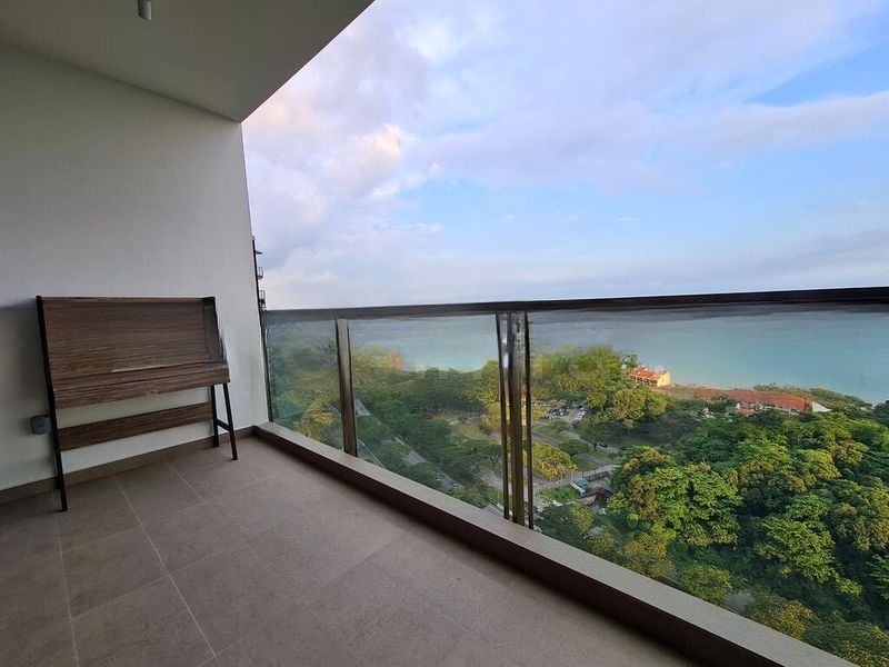 SEASIDE RESIDENCES 4