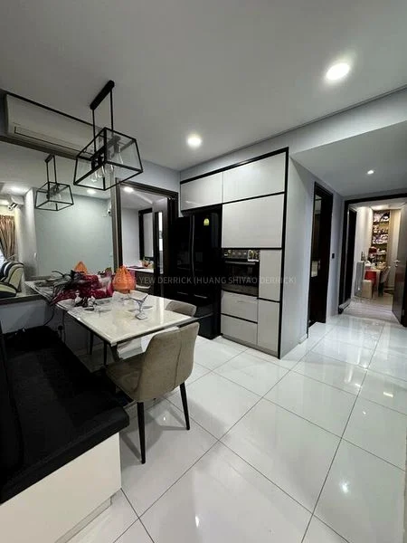 RIVERPARC RESIDENCE 2