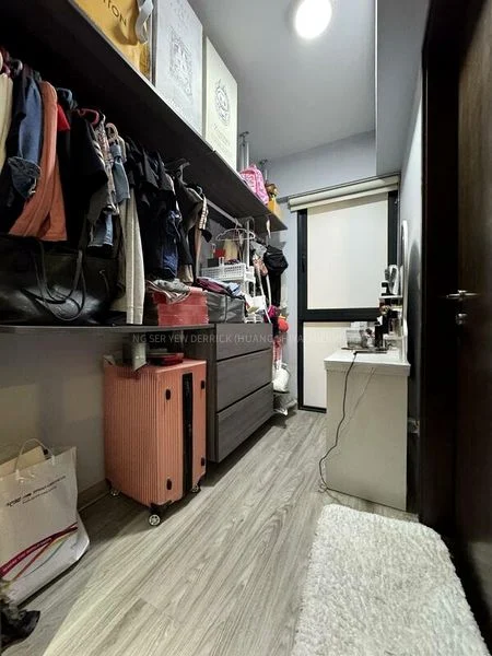 RIVERPARC RESIDENCE 5