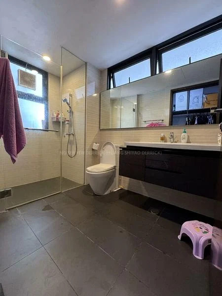 RIVERPARC RESIDENCE 6