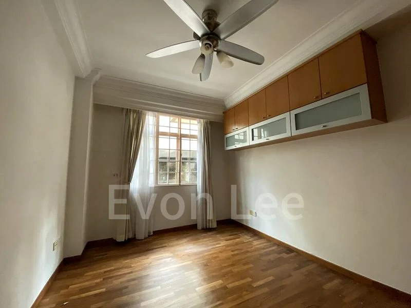 LE HILL CONDOMINIUM 9