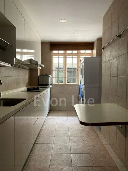 LE HILL CONDOMINIUM 11