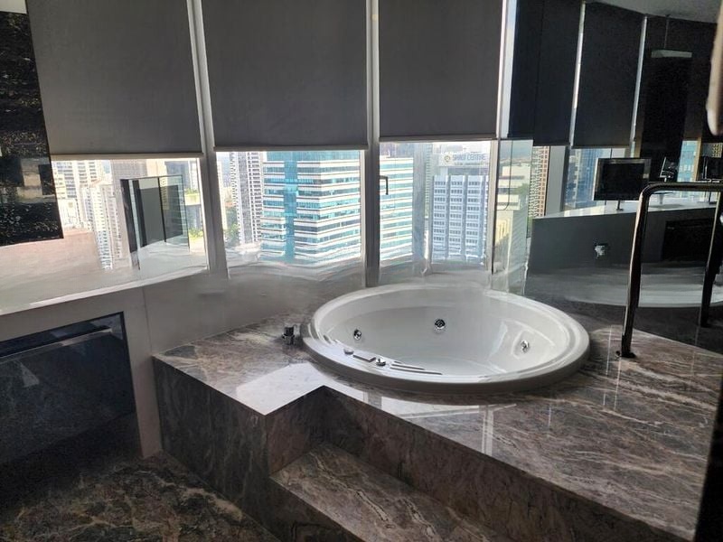 THE ORCHARD RESIDENCES 12