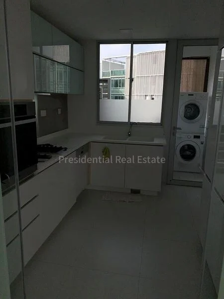 CAIRNHILL RESIDENCES 11