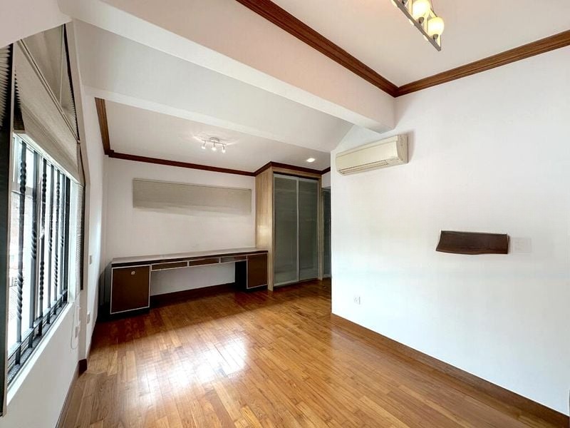 SEMBAWANG HILLS ESTATE 8